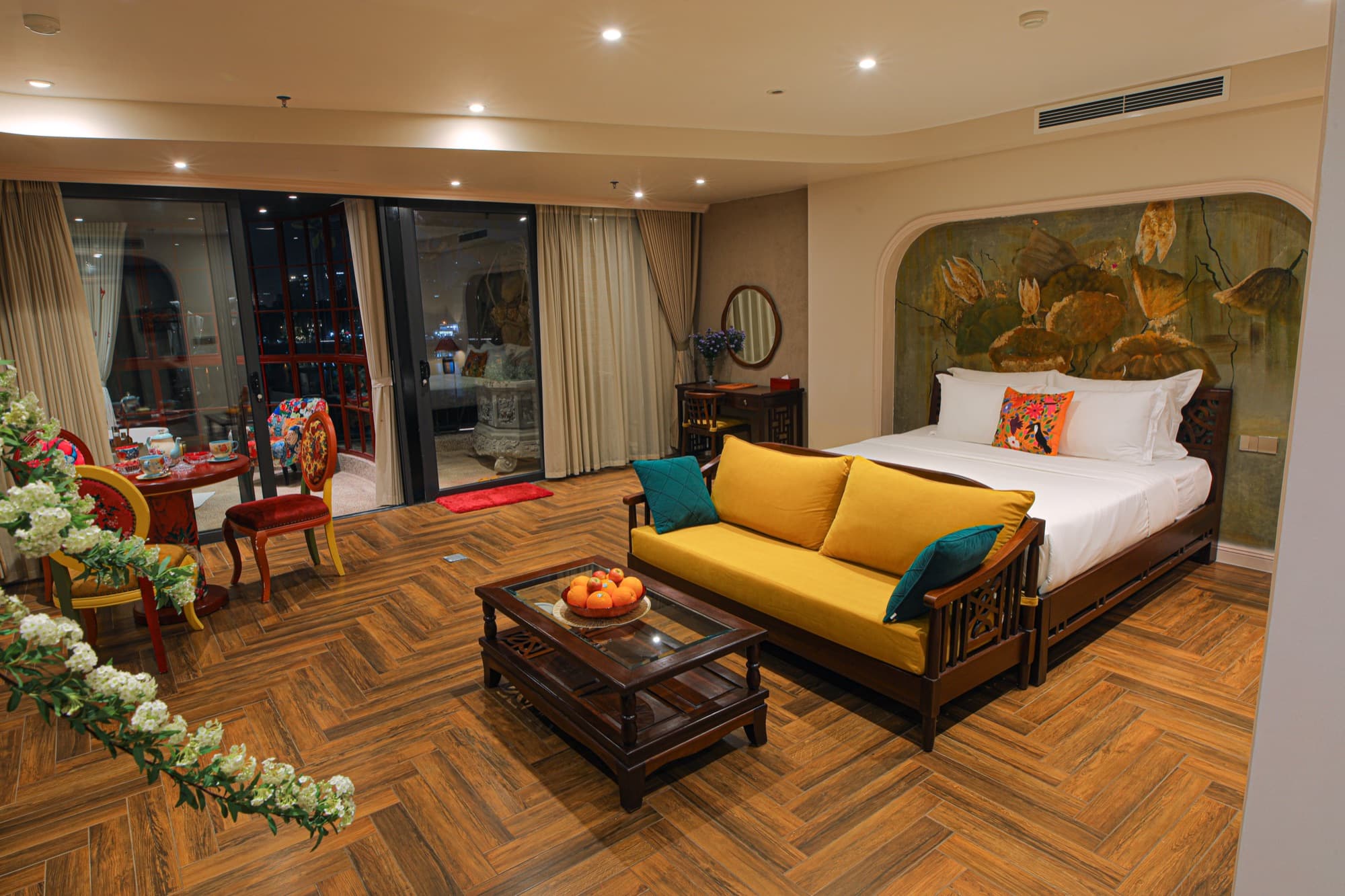 Junior Suite with a hand-painted mural